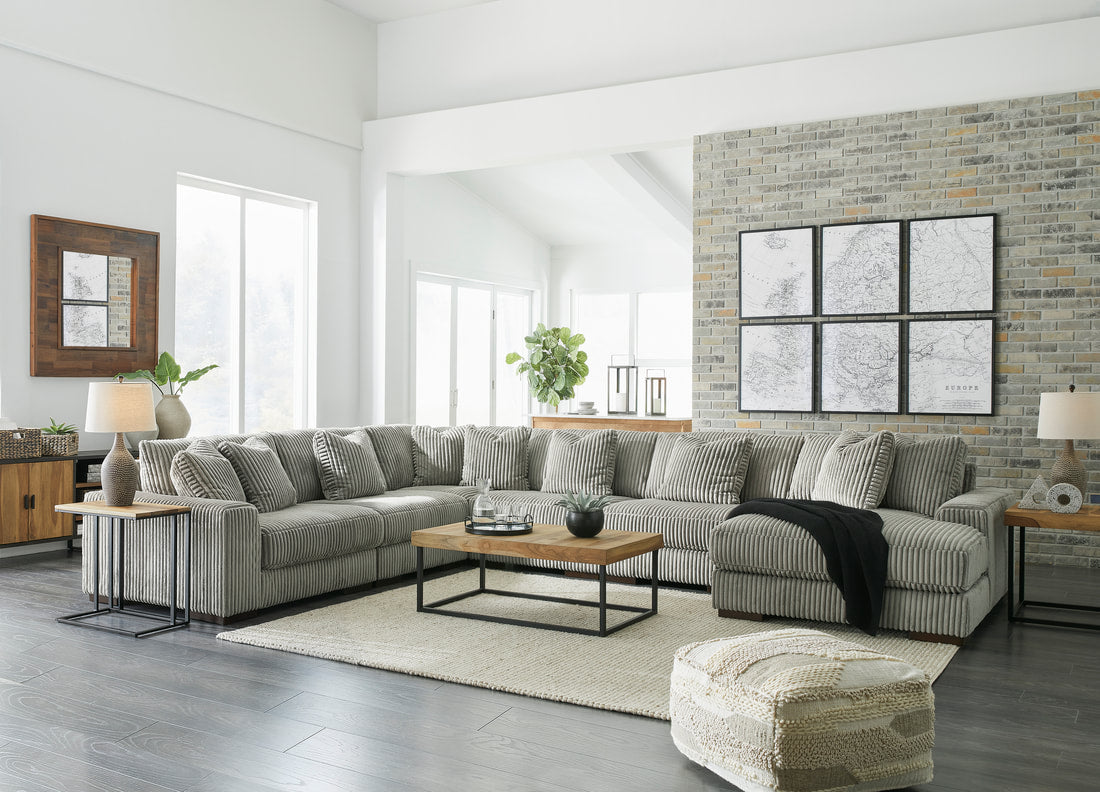 211-05 - 6pc Sectional RAF Chaise
