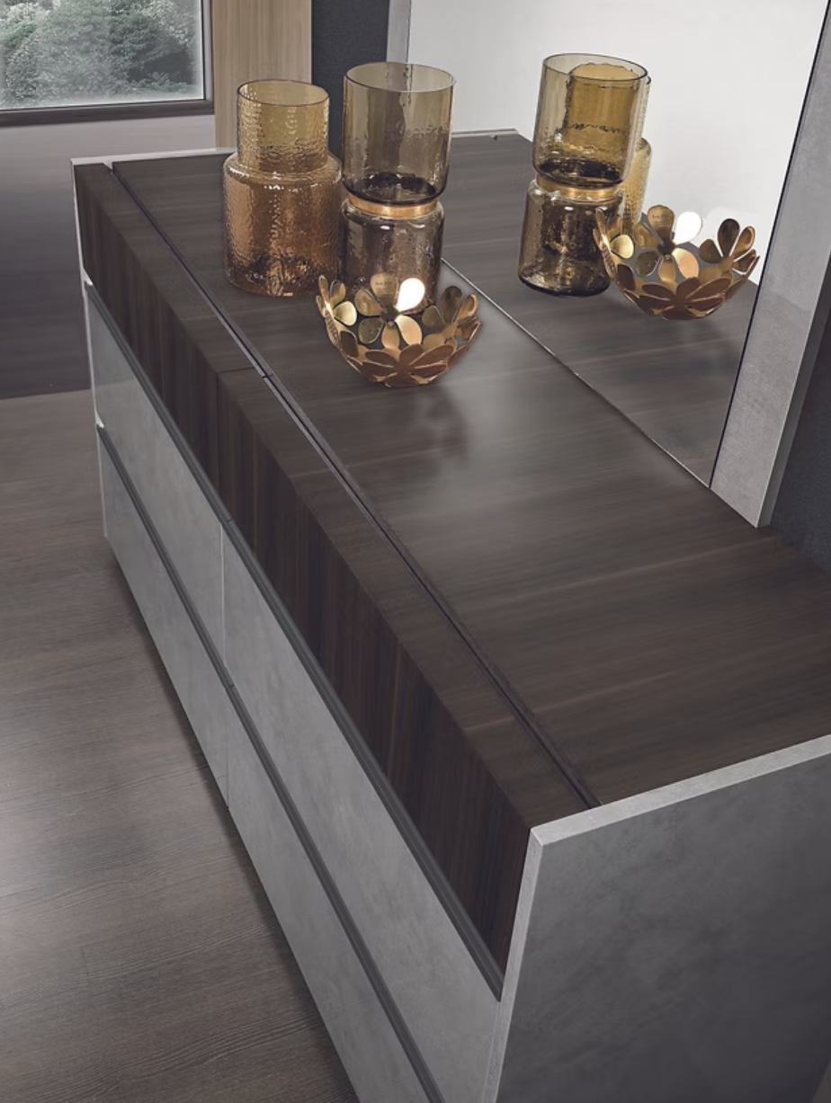 5pcs Cindy Grey High Gloss Italian Bedroom Set