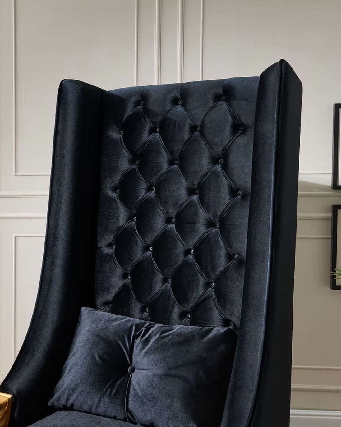A-CH02 Black Throne Chair