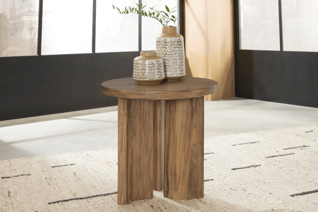 T683 Warm Brown Occasional Table Set