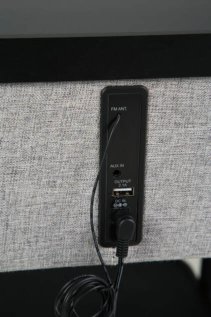 A4000550 Accent Table with Speaker & USB