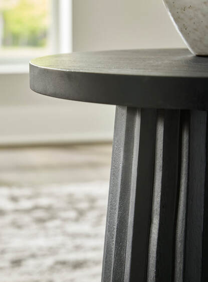 A4000603 Black Accent Table