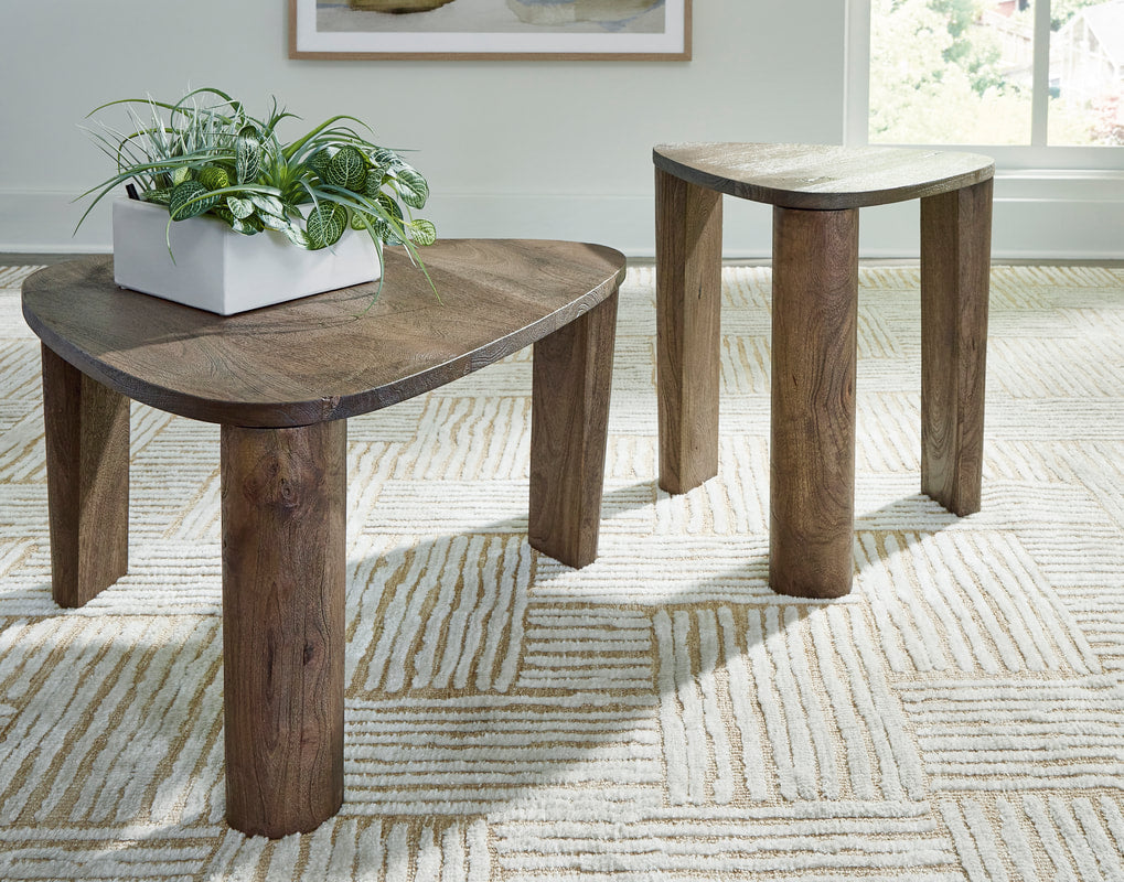 2pcs A4000604 Accent Cocktail Table Set
