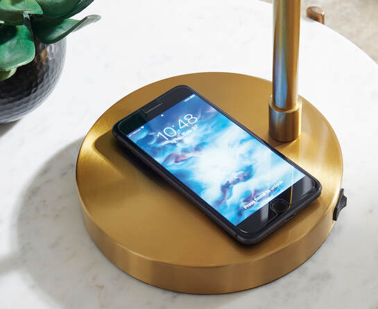 L206022 Gold Finish Lamp