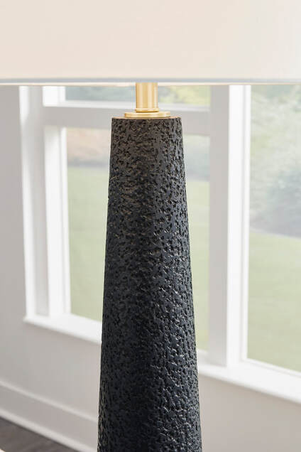 L235761 Black Floor Lamp