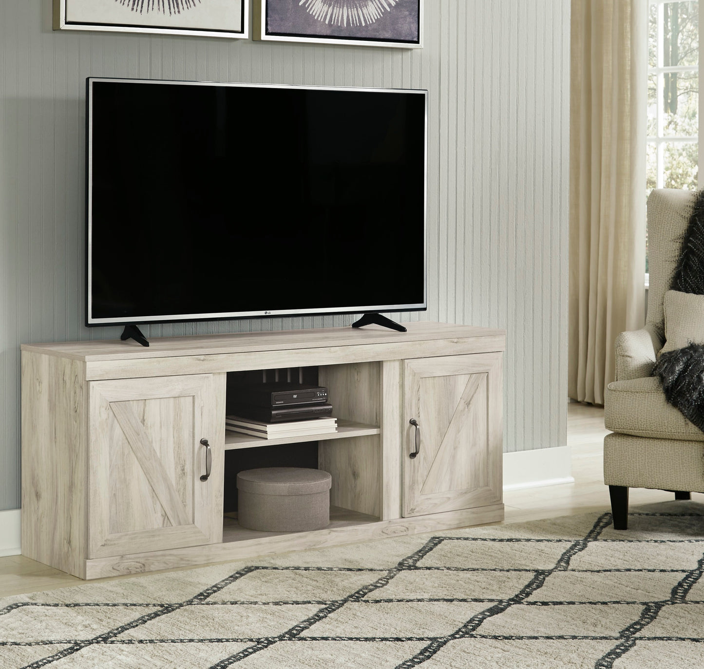 EW0331-268 Wood TV Stand