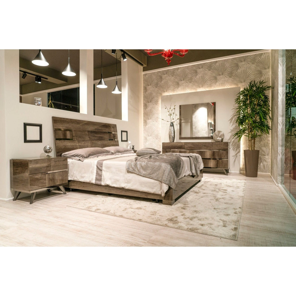 Medea Collection - 4pcs Queen