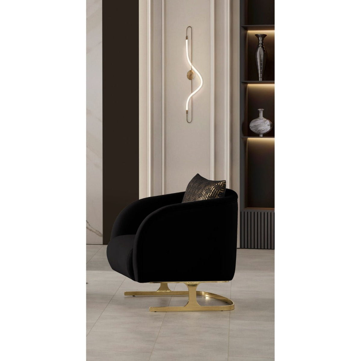 Luma Black - Chair