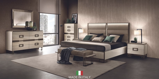 4pcs Poesia King Uph Italian Bedroom Set