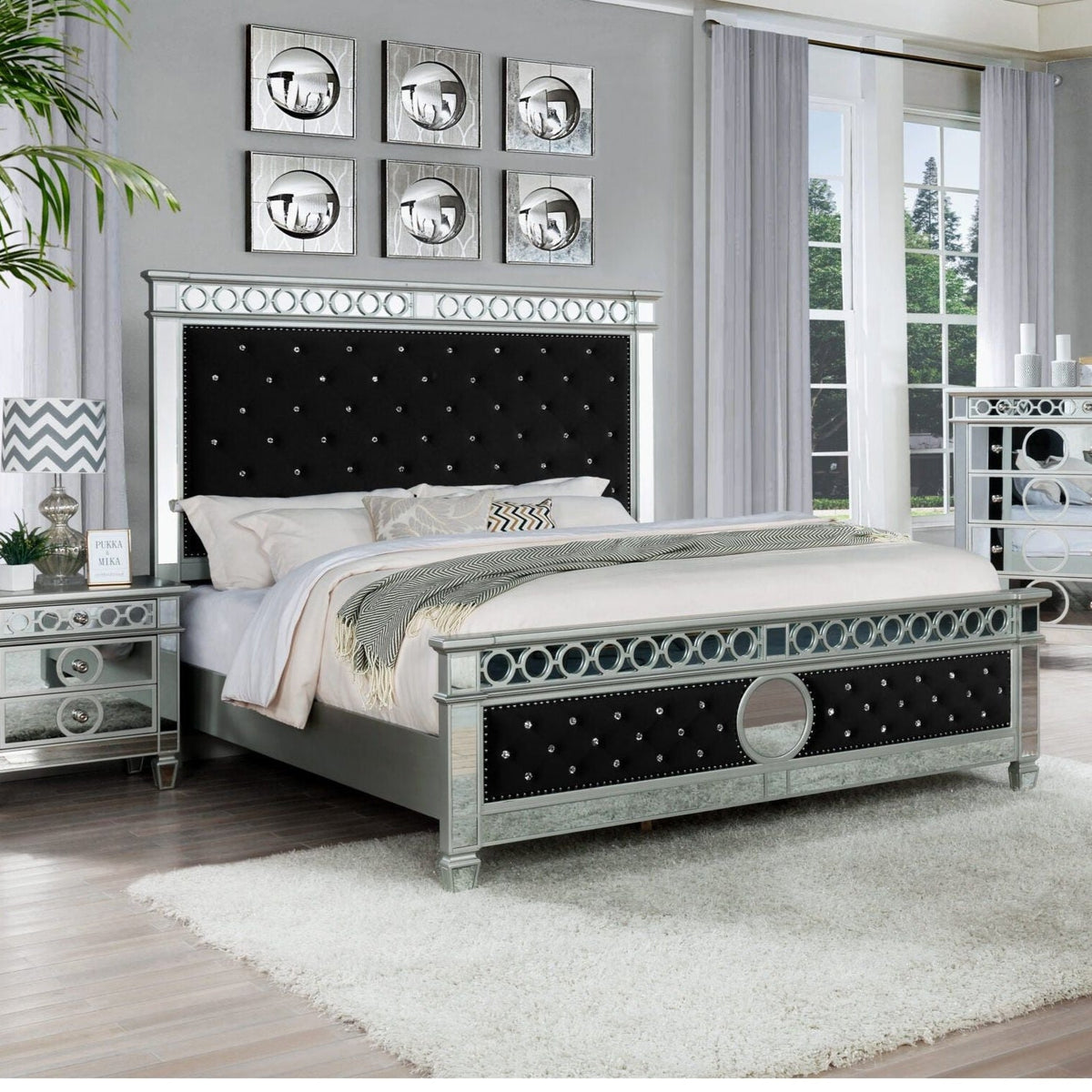 B1852 Bella (Black Velvet) - Queen Bed