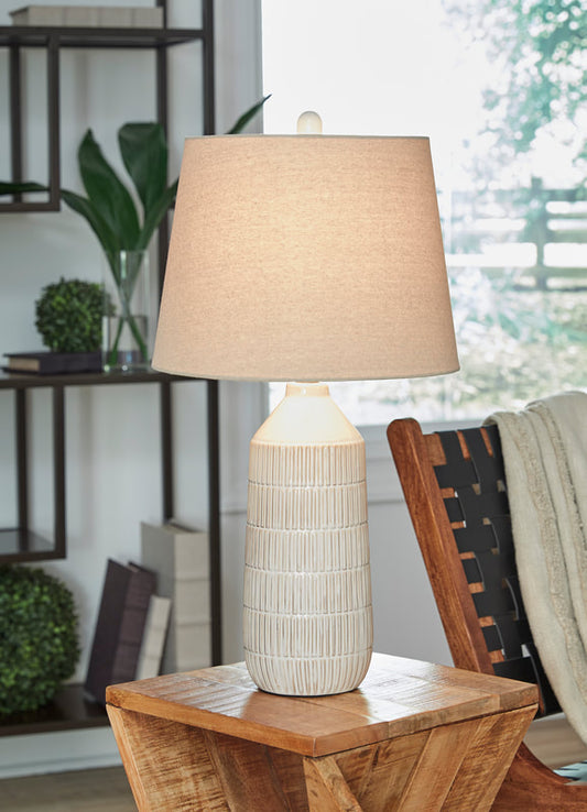 2pcs L177994 Table Lamp Set