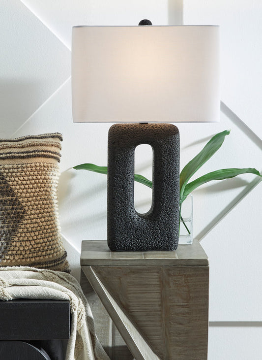 2pcs L243654 Table Lamp Set