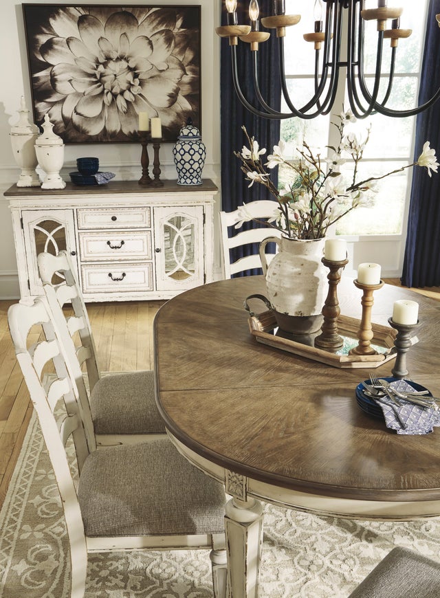 D743 - Dining Set